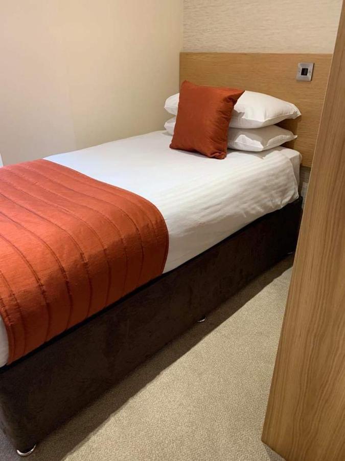 קירקאלדי Victoria Hotel מראה חיצוני תמונה