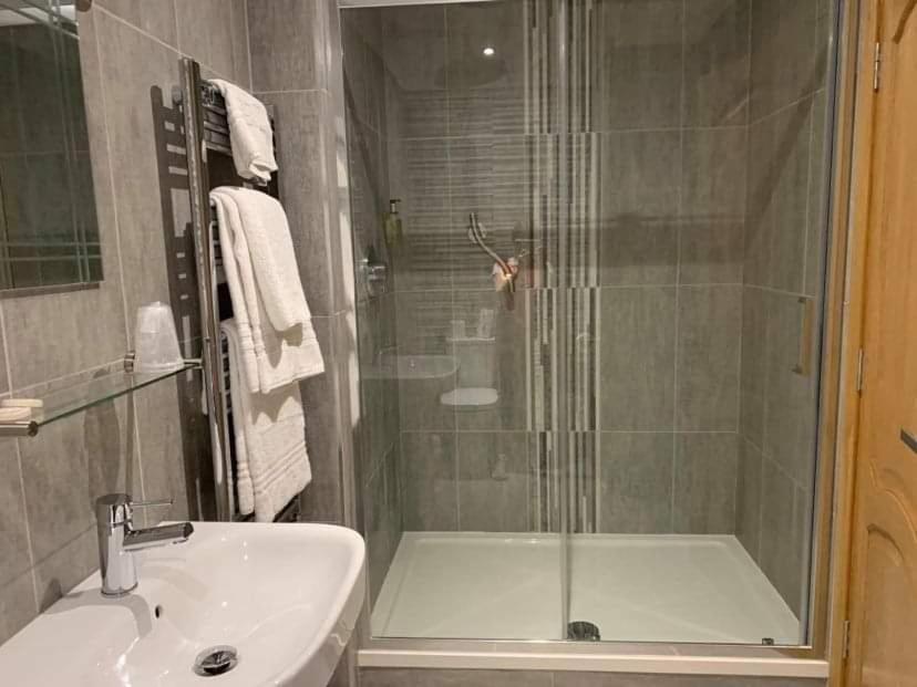 קירקאלדי Victoria Hotel מראה חיצוני תמונה