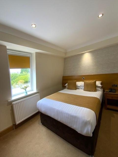 קירקאלדי Victoria Hotel מראה חיצוני תמונה